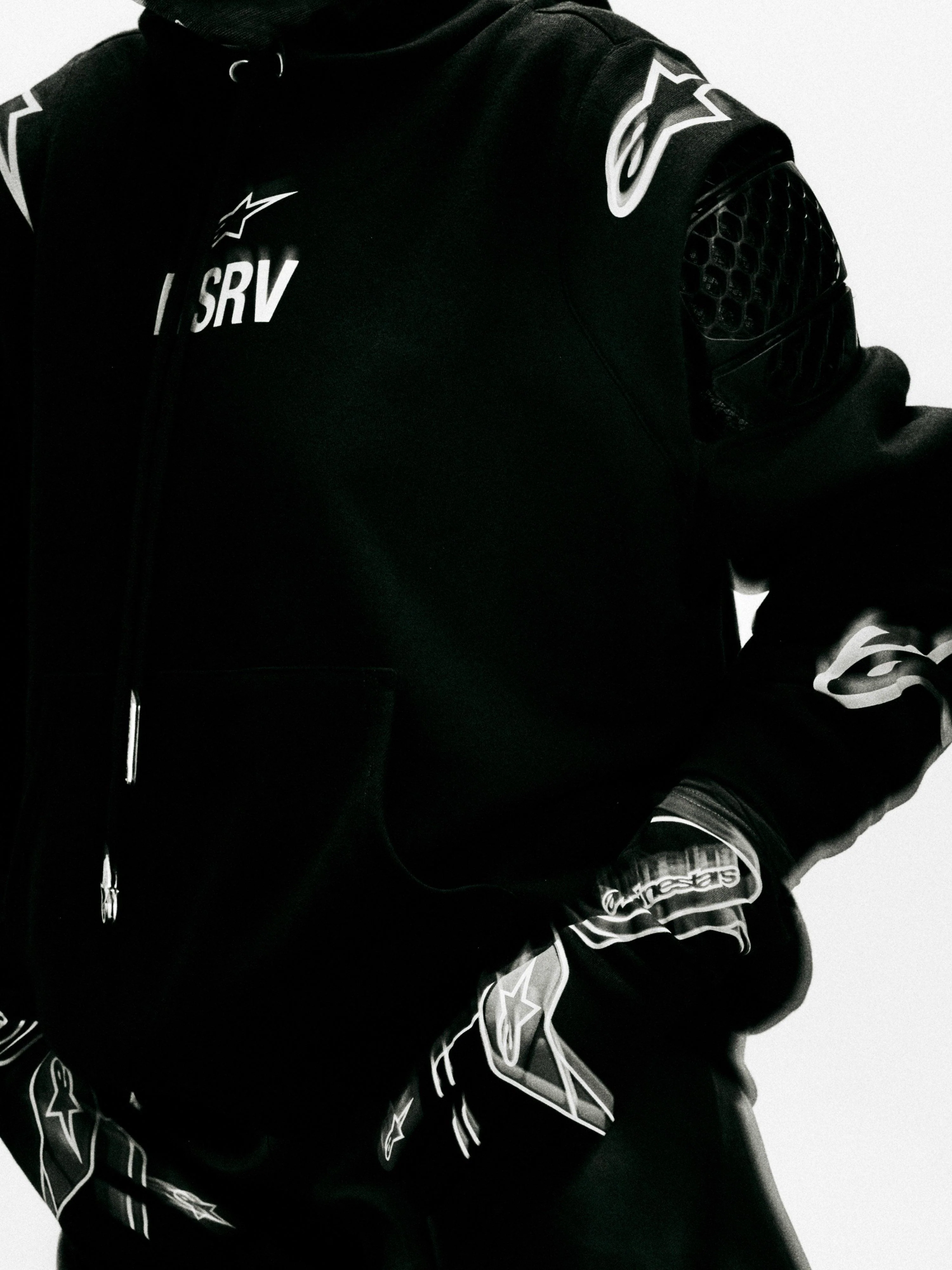 RSRV ARMOR HOODIE - Image 2