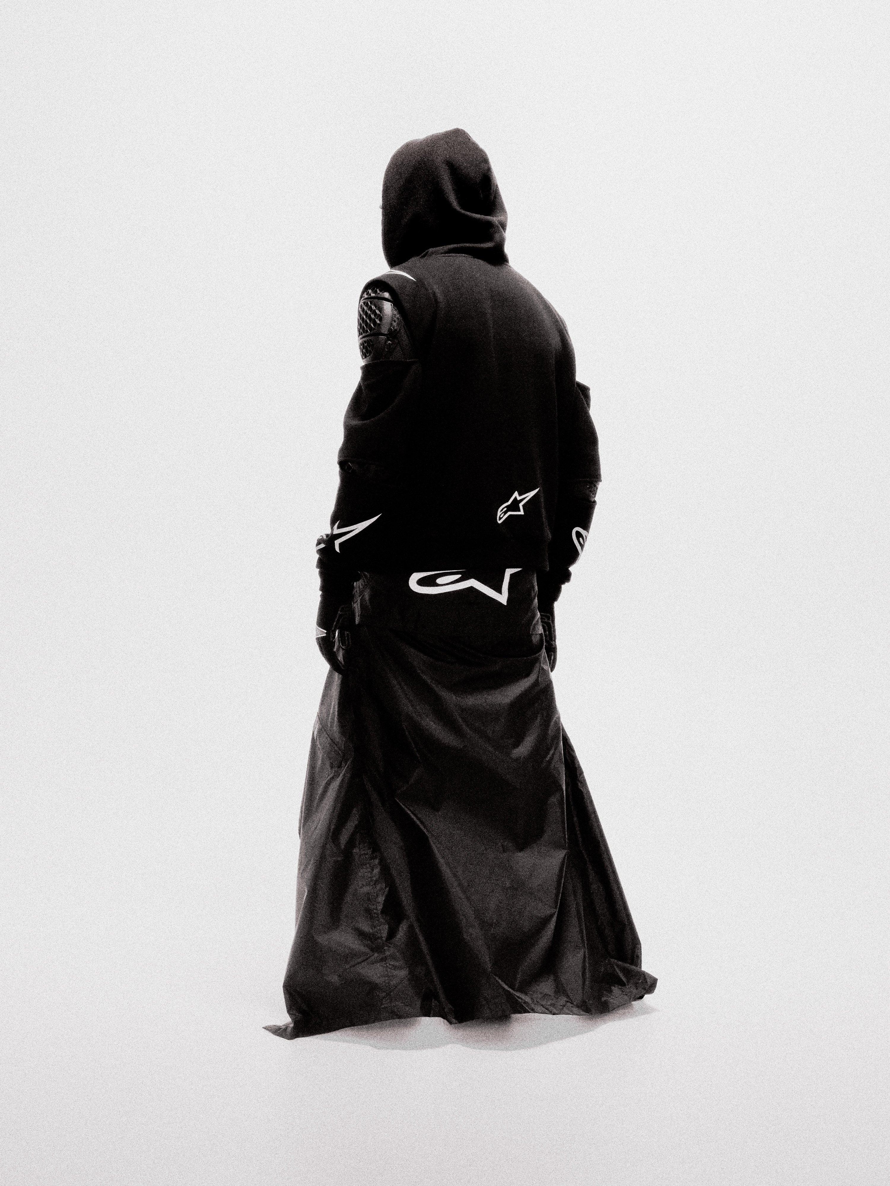 RSRV ARMOR HOODIE - Image 9